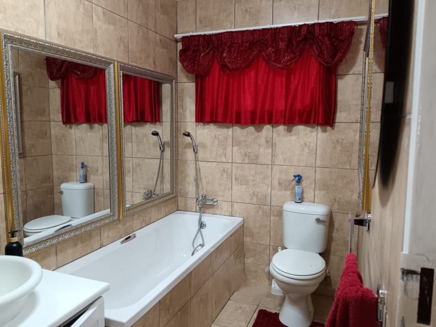 4 Bedroom Property for Sale in De Aar Northern Cape